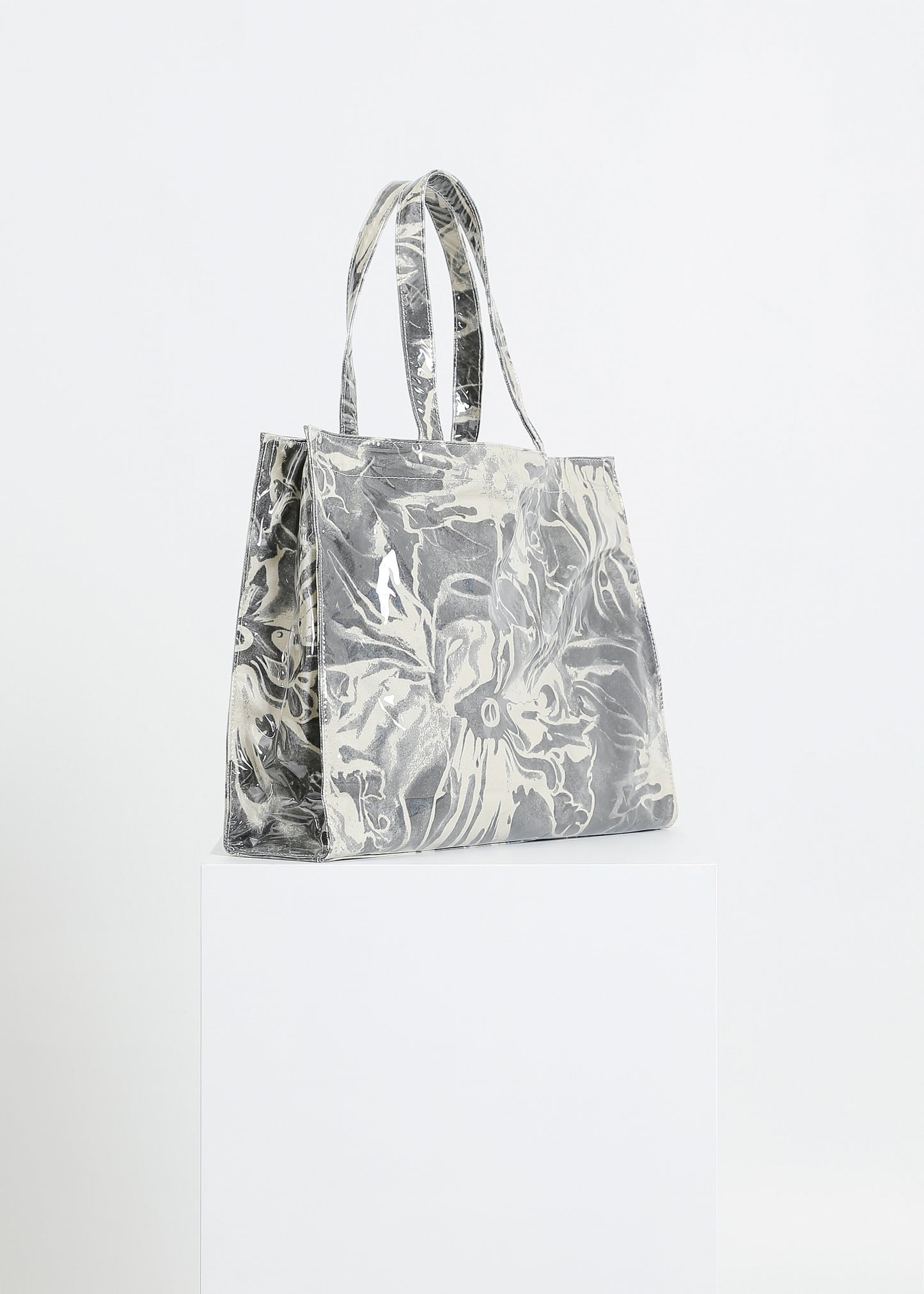 OLENA TOTE	 / BONE-BLACK