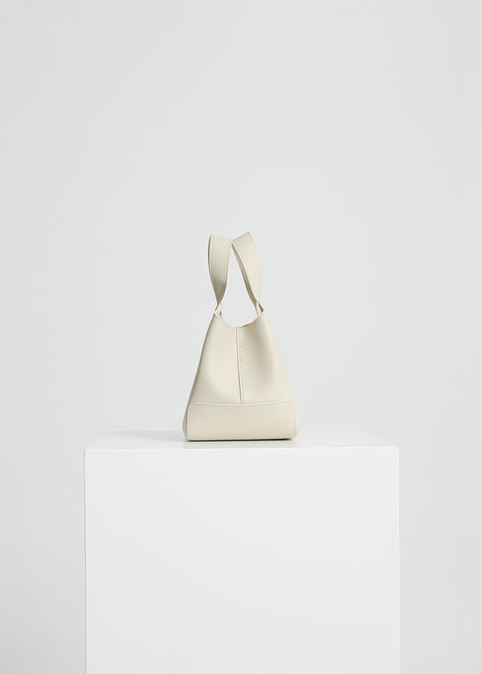 ALFIE BUCKET BAG / PEARL