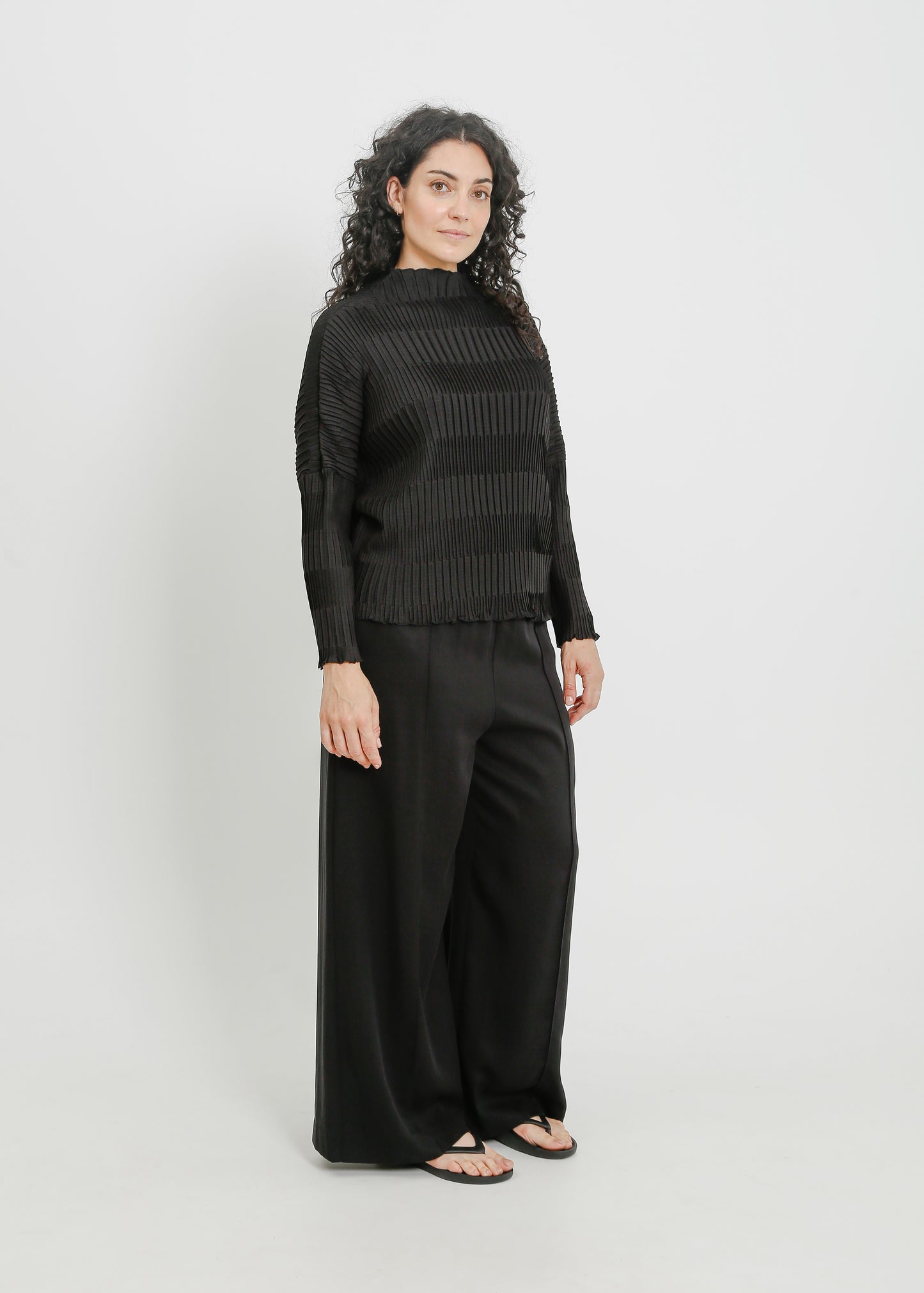 NOLAN PLEAT TOP / BLACK