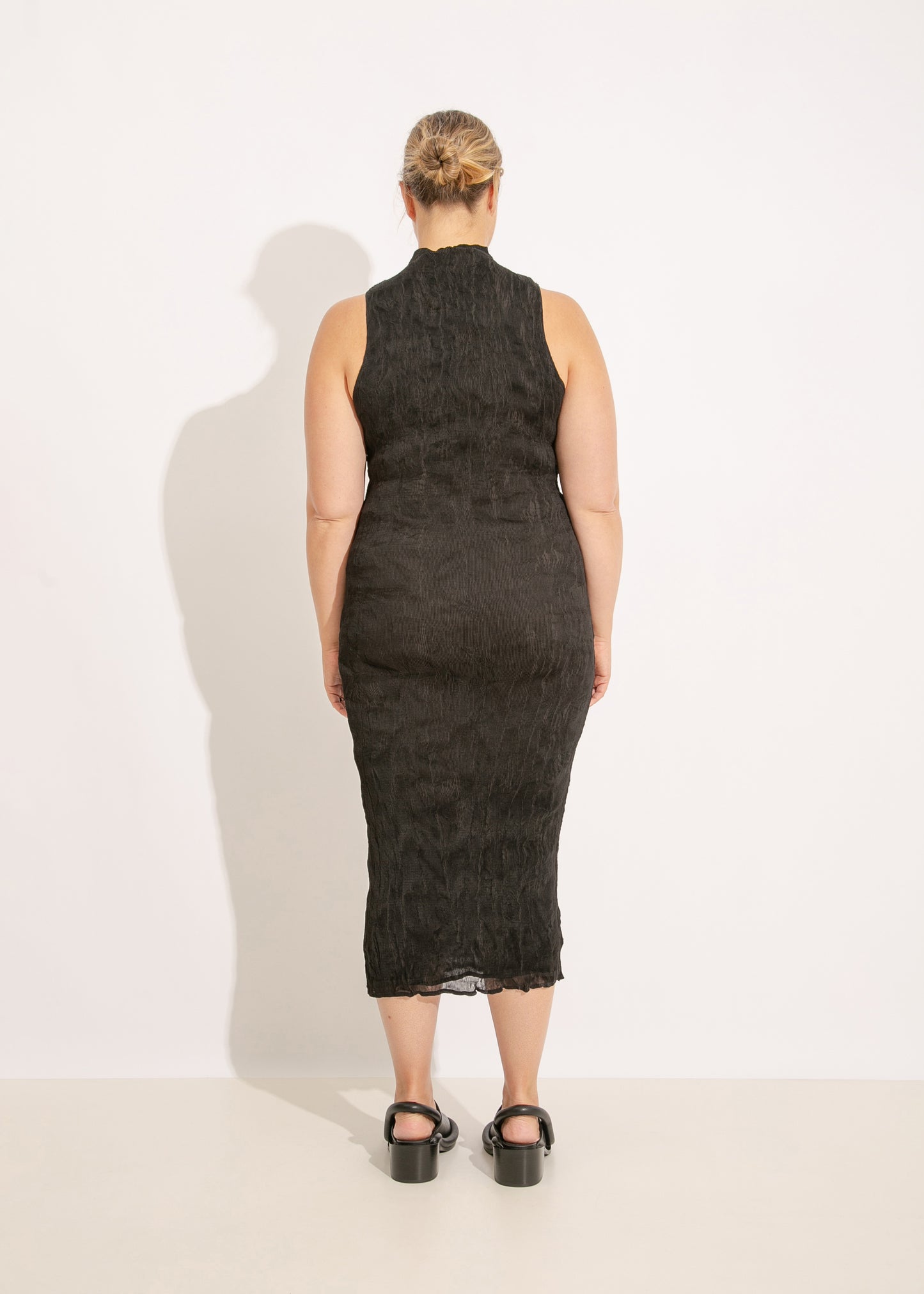 W24 | OLLIE PLEAT DRESS / BLACK