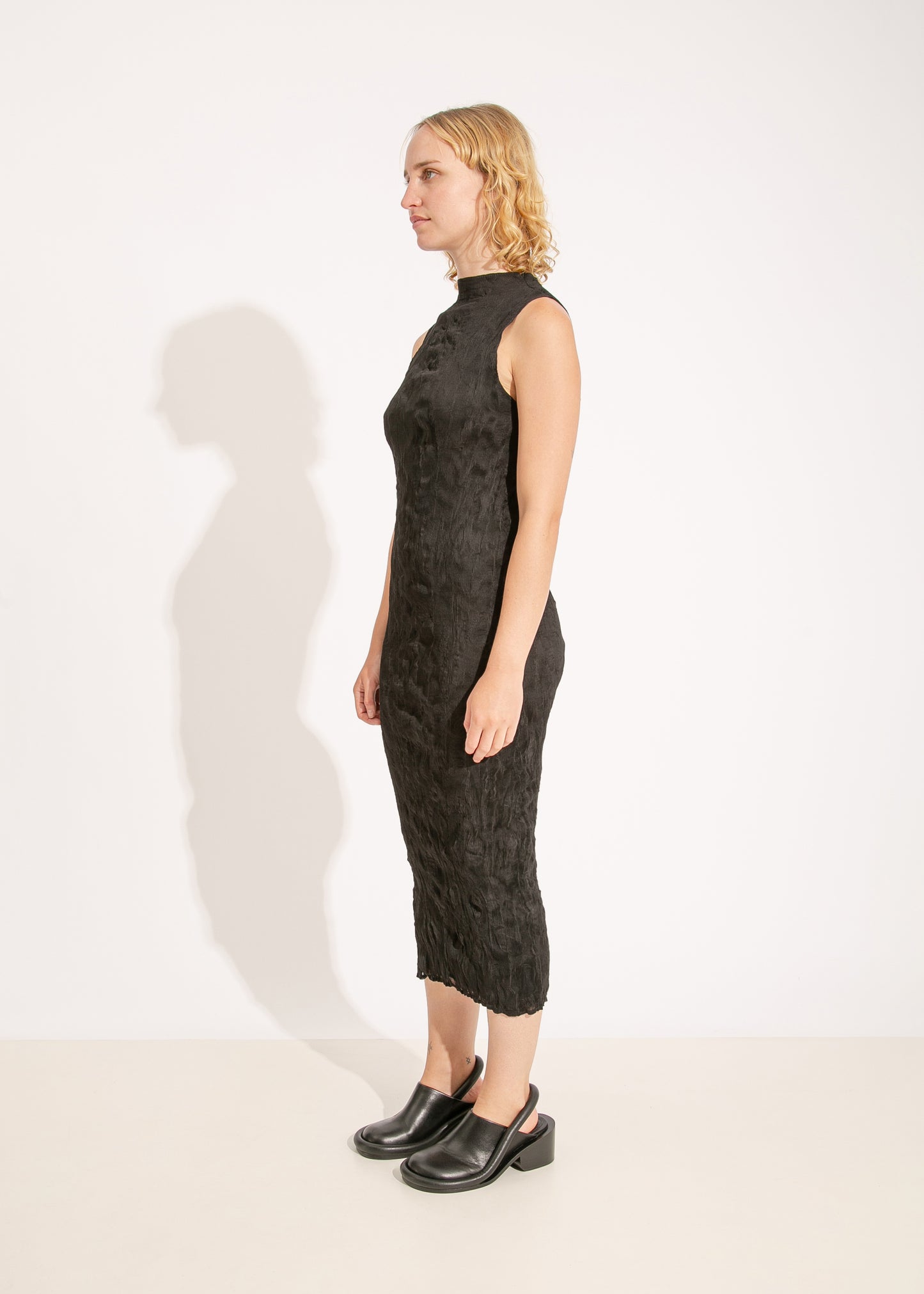 W24 | OLLIE PLEAT DRESS / BLACK