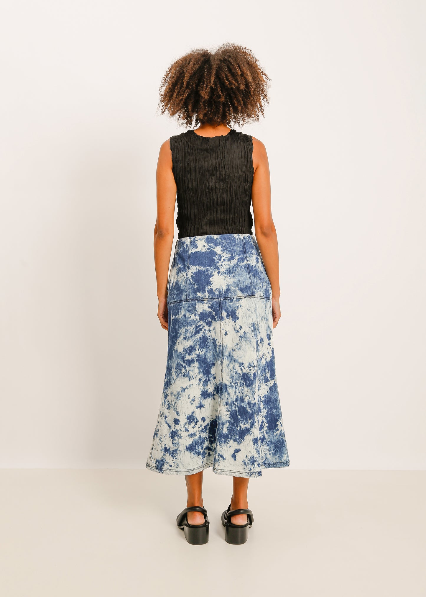 W24 | ATHENA DENIM SKIRT / BLUE-WHITE