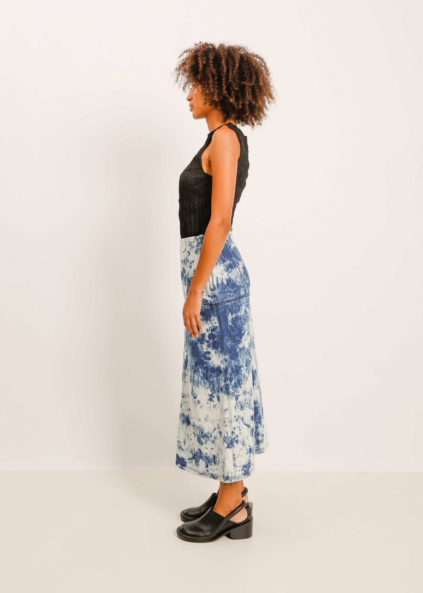 W24 | ATHENA DENIM SKIRT / BLUE-WHITE