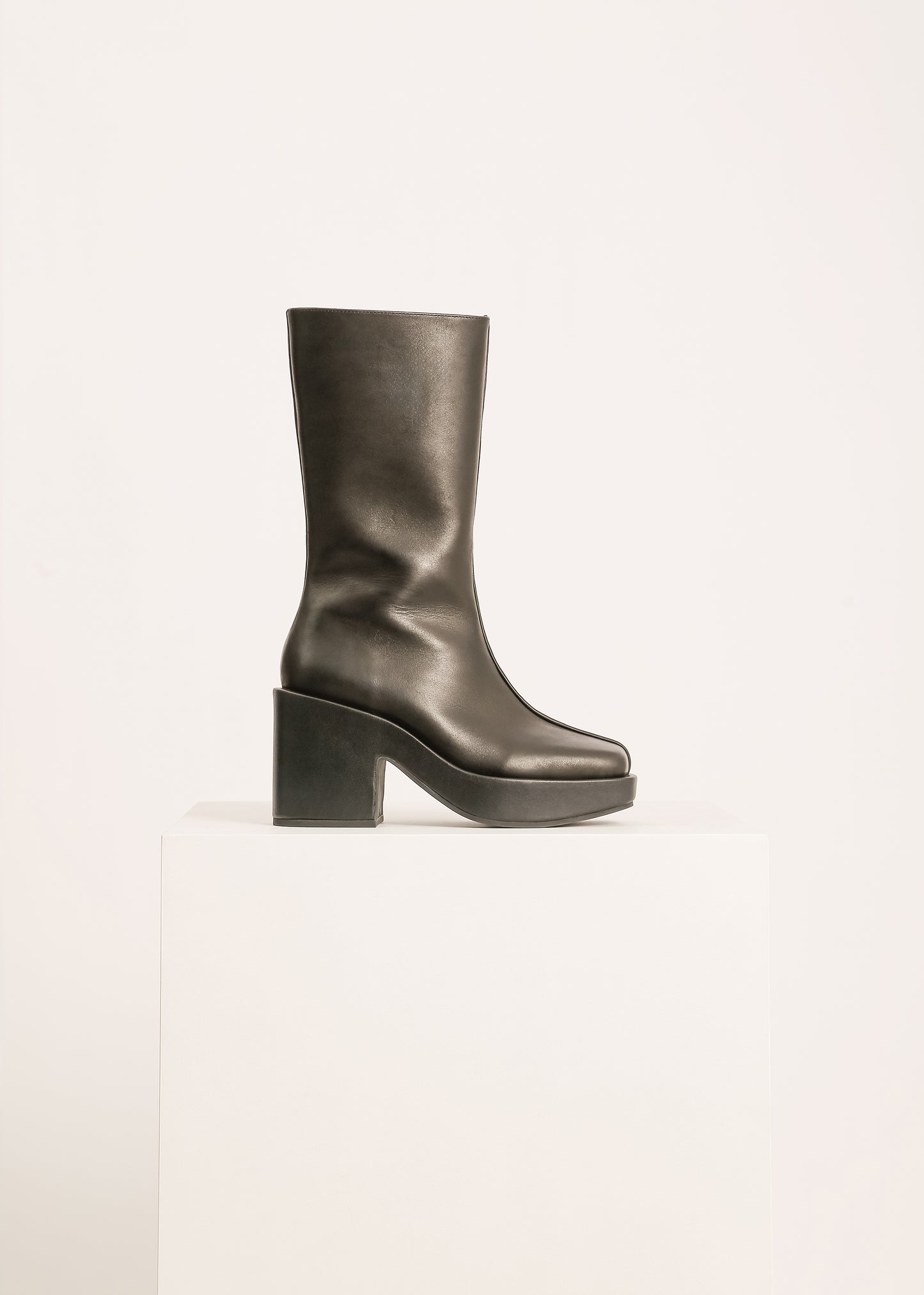 W24 | DERNA BOOT / BLACK