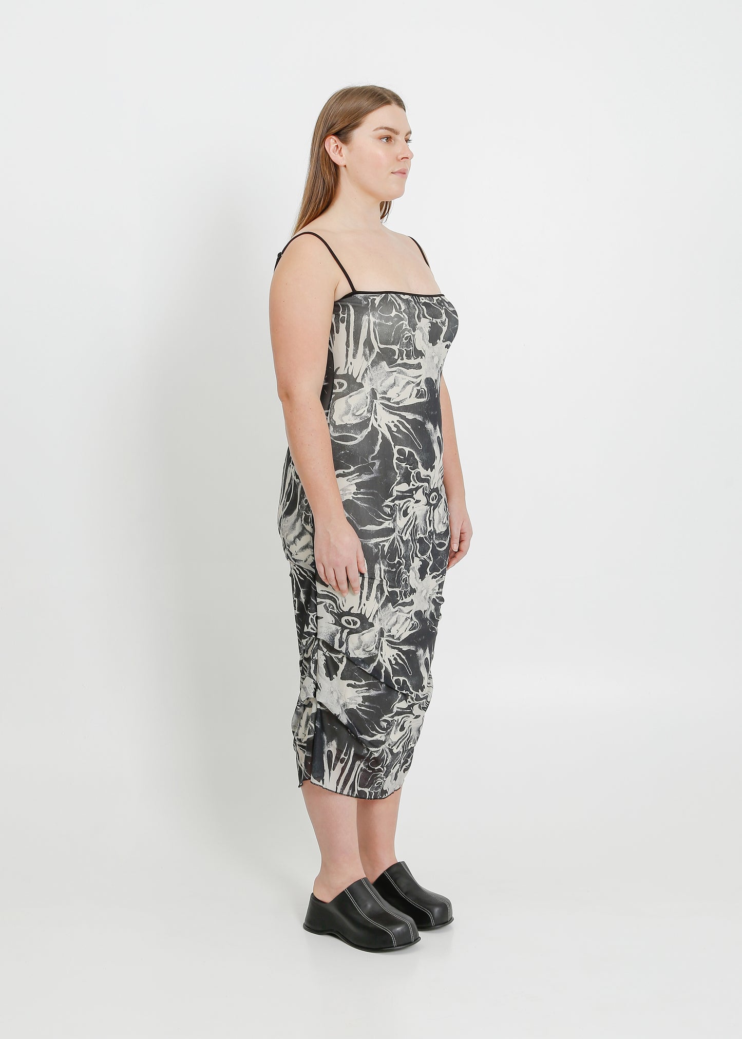 LAURA DRESS / BONE-BLACK