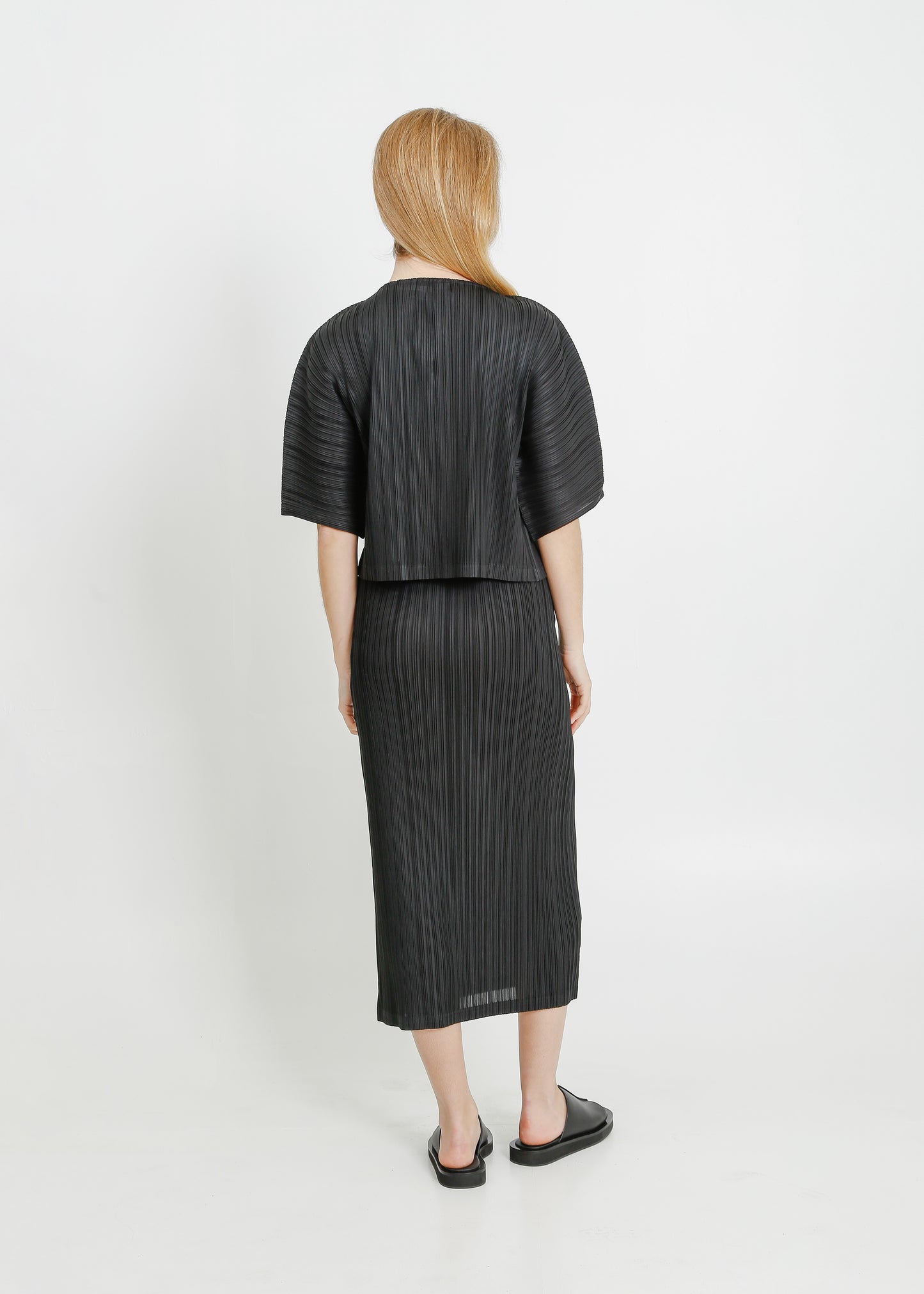 MARGOT PLEAT JACKET / BLACK