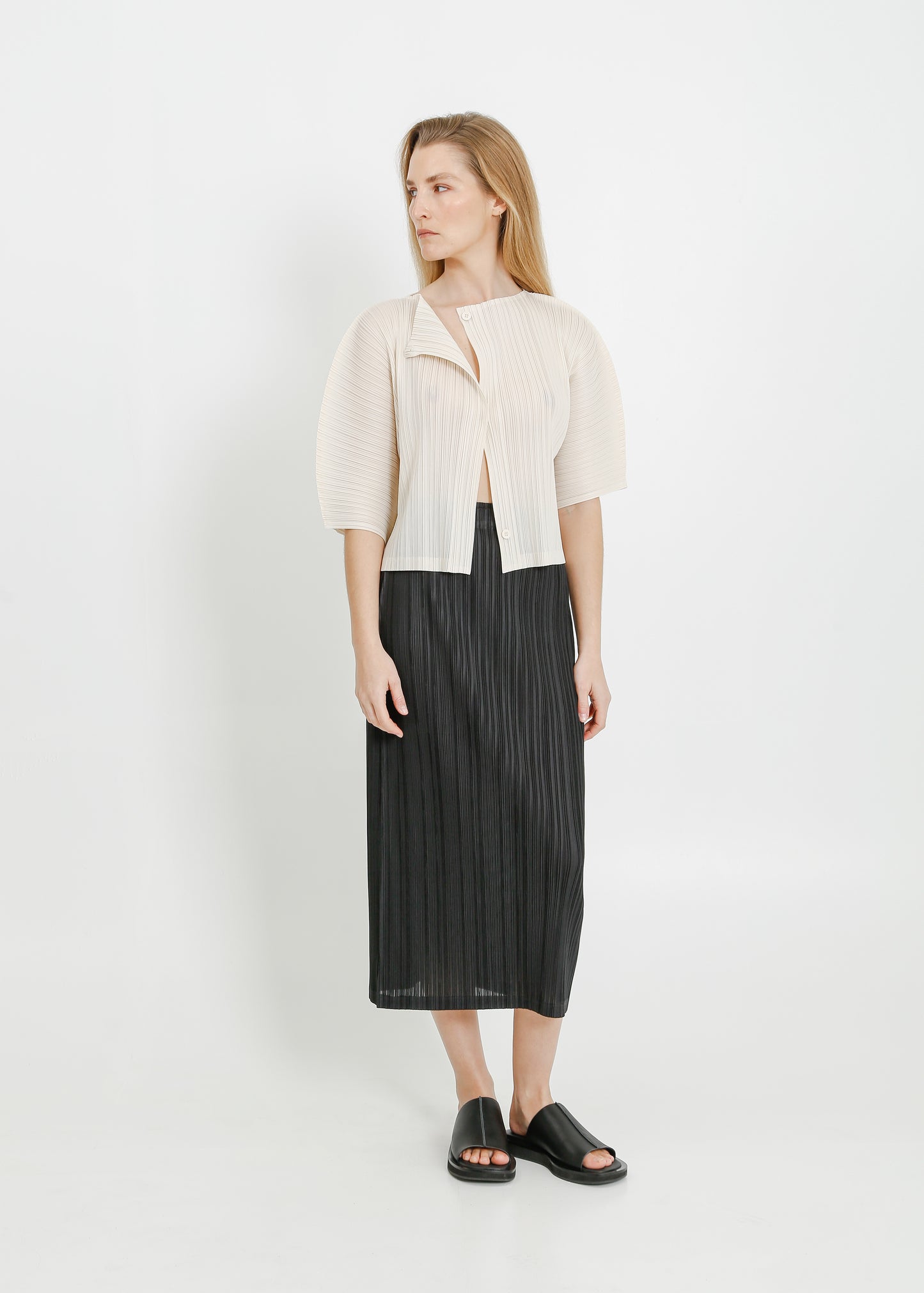 MARGOT PLEAT JACKET / BONE