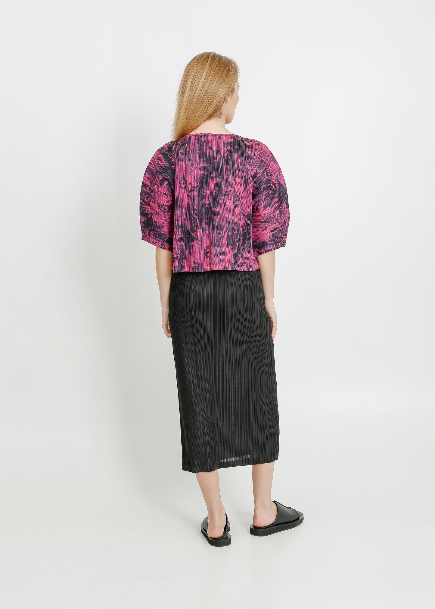 MARGOT PLEAT JACKET / MAGENTA-BLACK