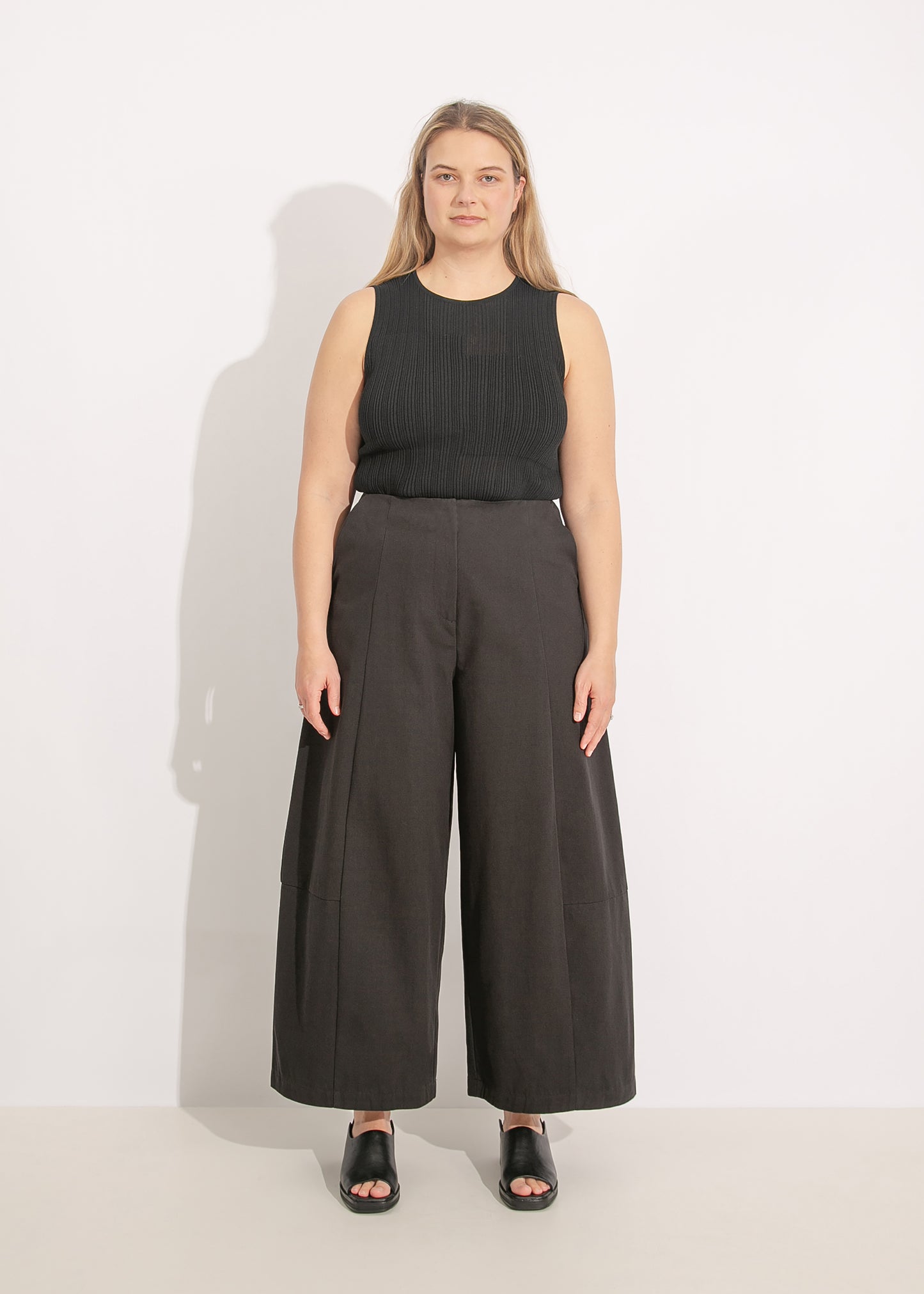 YANA PANT / BLACK