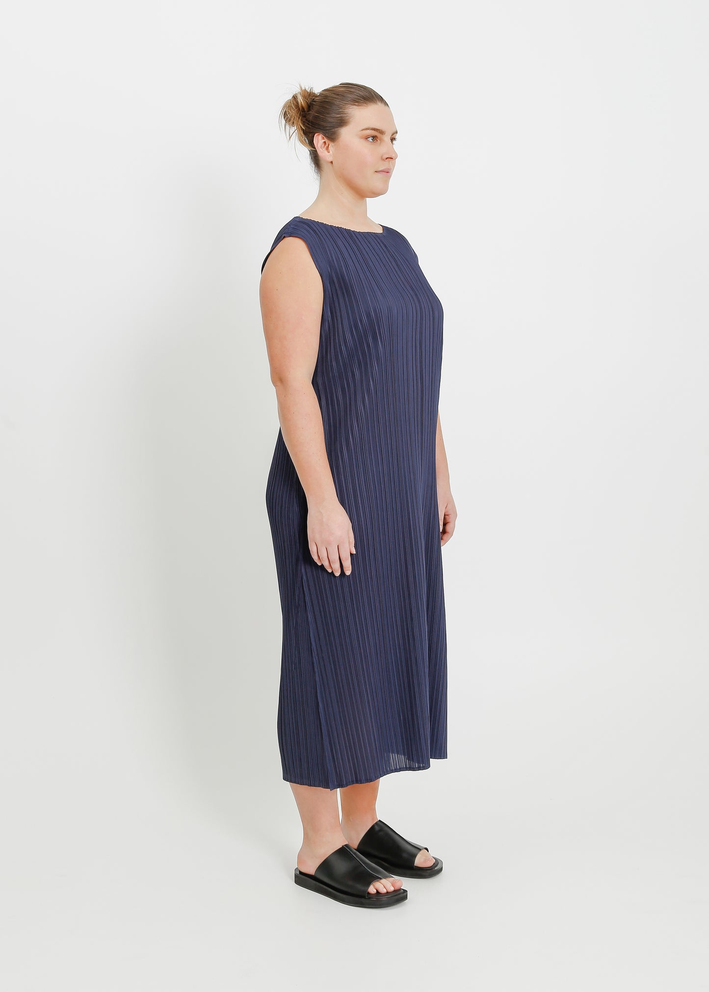 REAH PLEAT DRESS  / NAVY