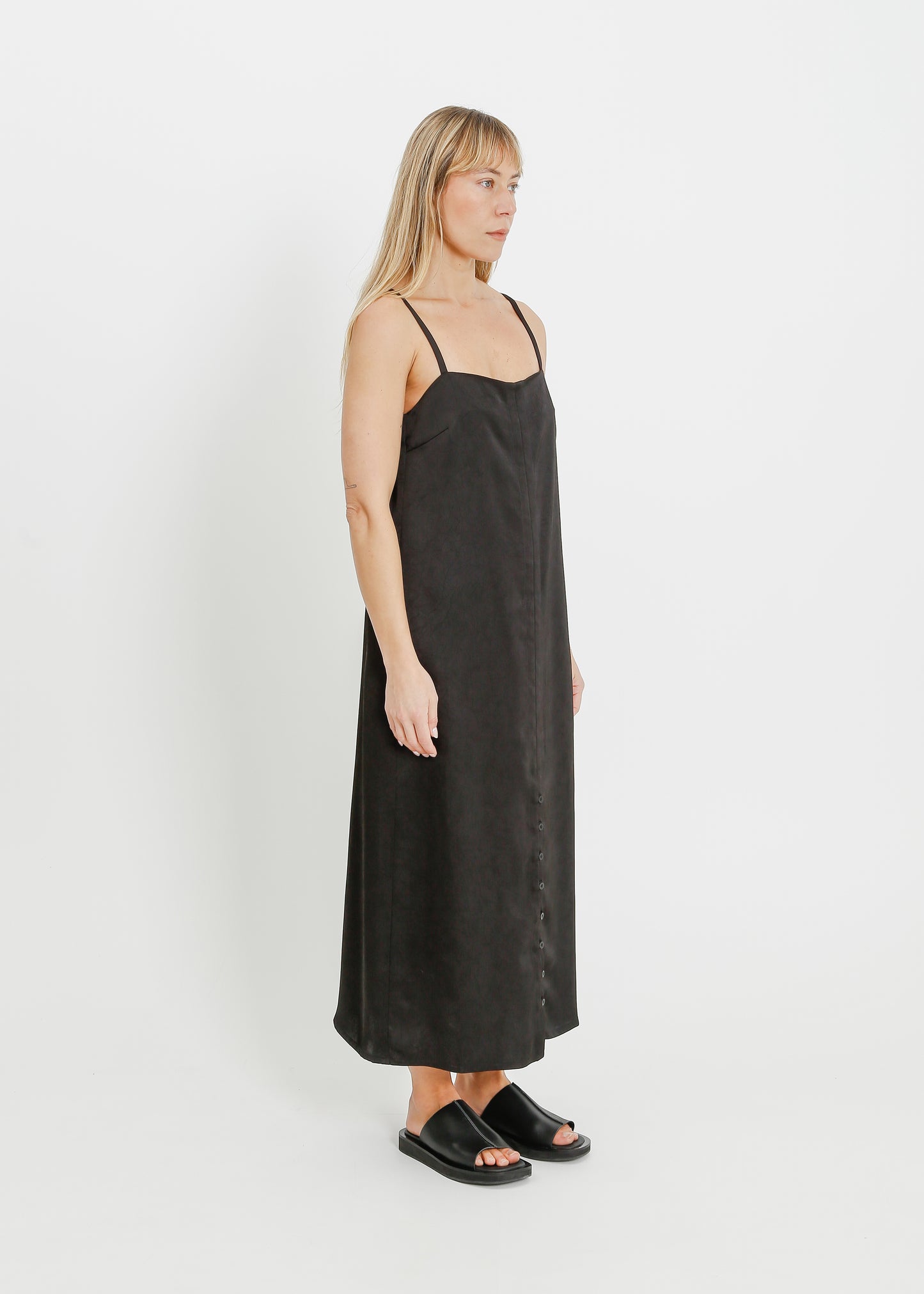 VERE SLIP DRESS / BLACK