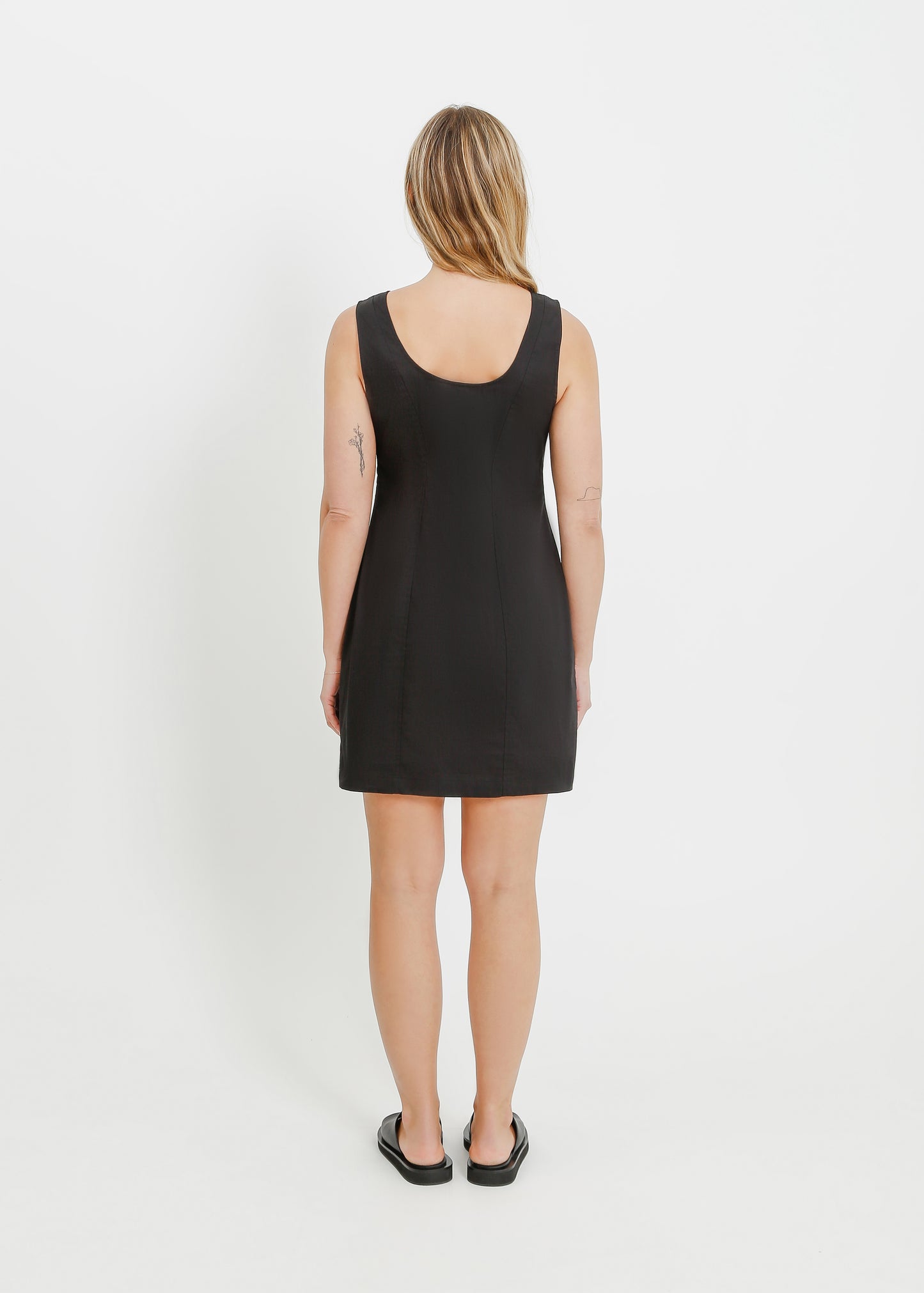 REGINA DRESS  / BLACK