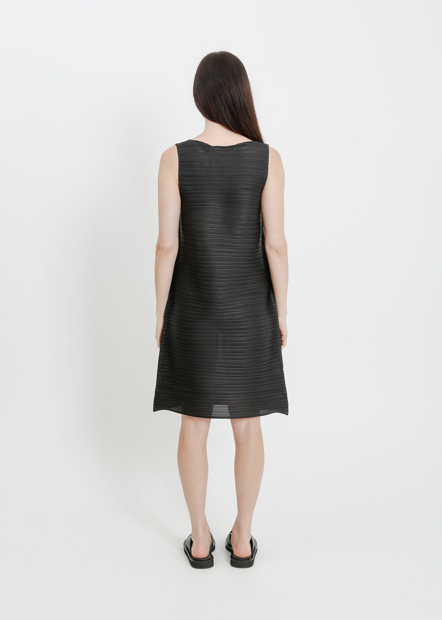 RICKI PLEAT DRESS / BLACK