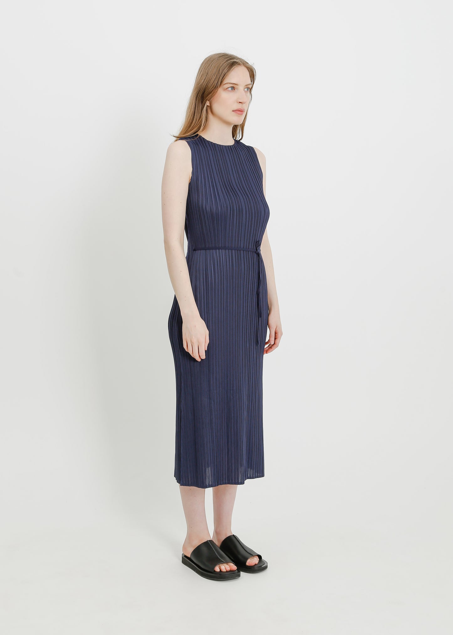 REAH PLEAT DRESS  / NAVY