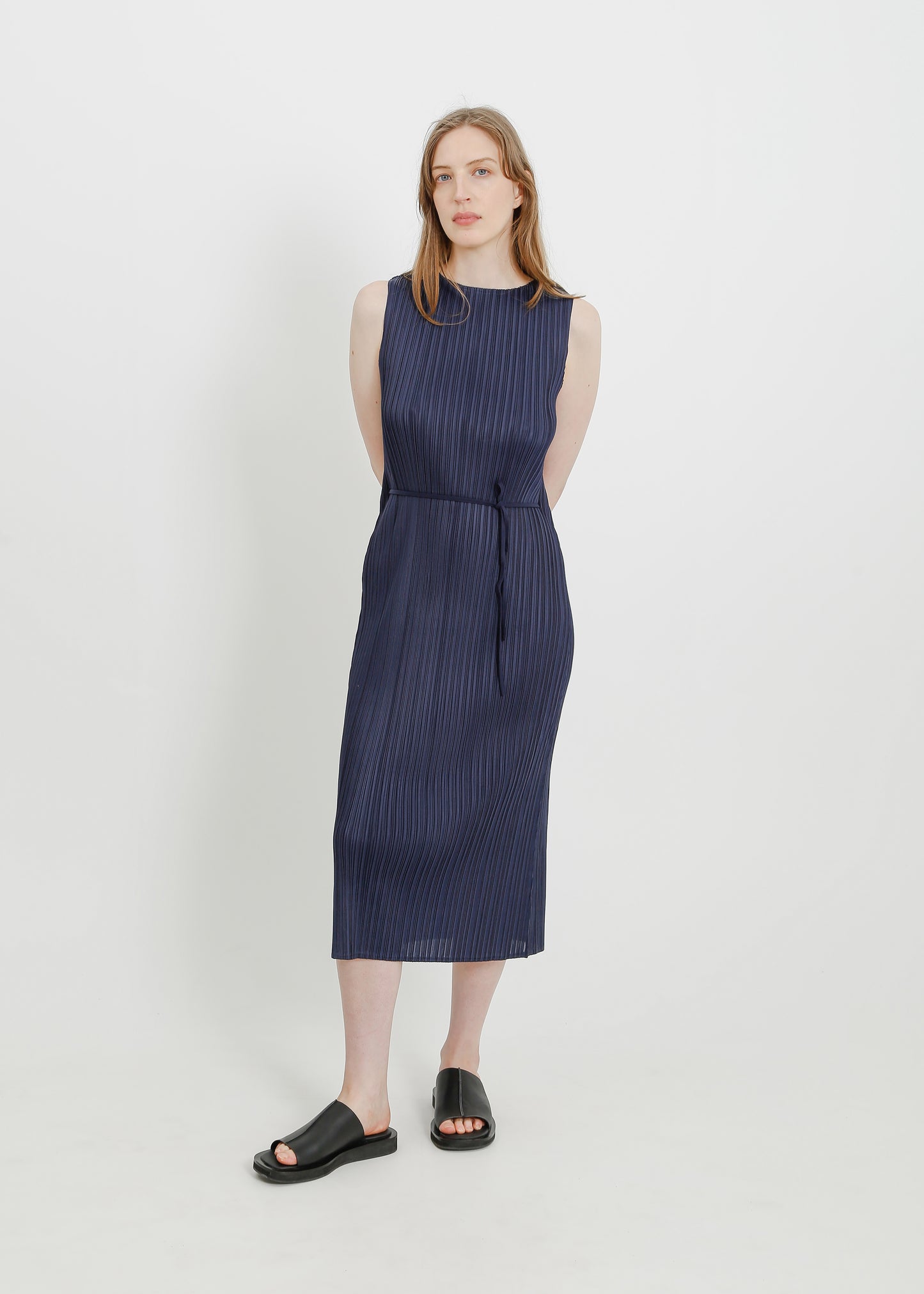 REAH PLEAT DRESS  / NAVY