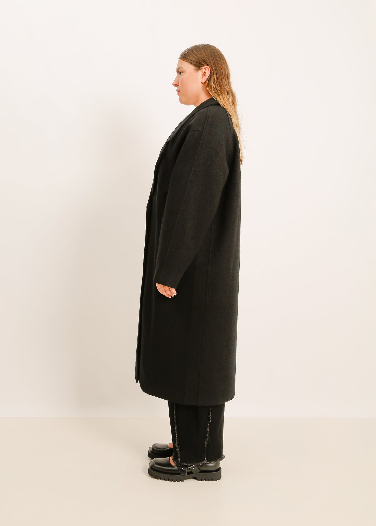 W24 | BANKS COAT / BLACK