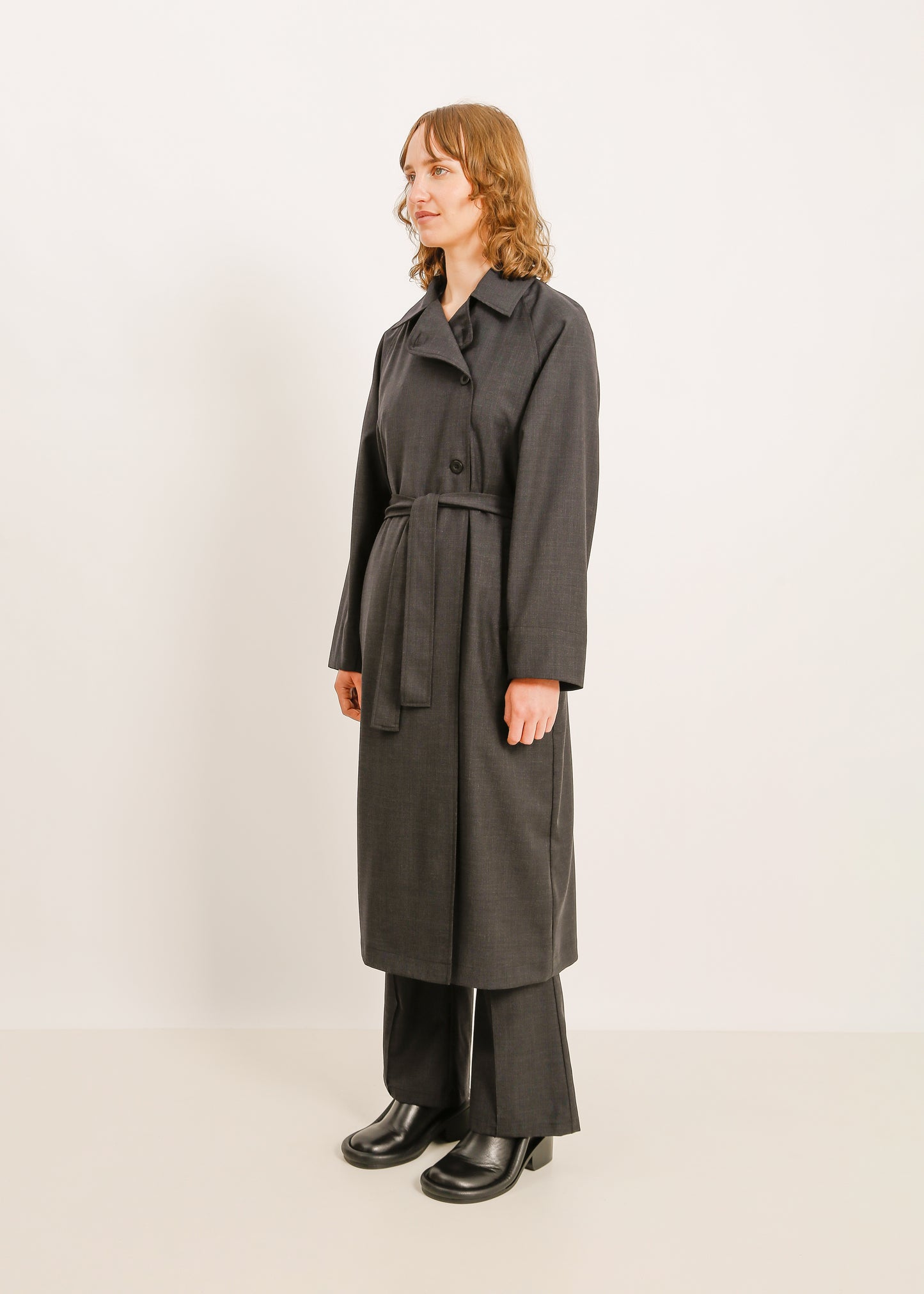 W24 | FIONA TRENCH / CHARCOAL