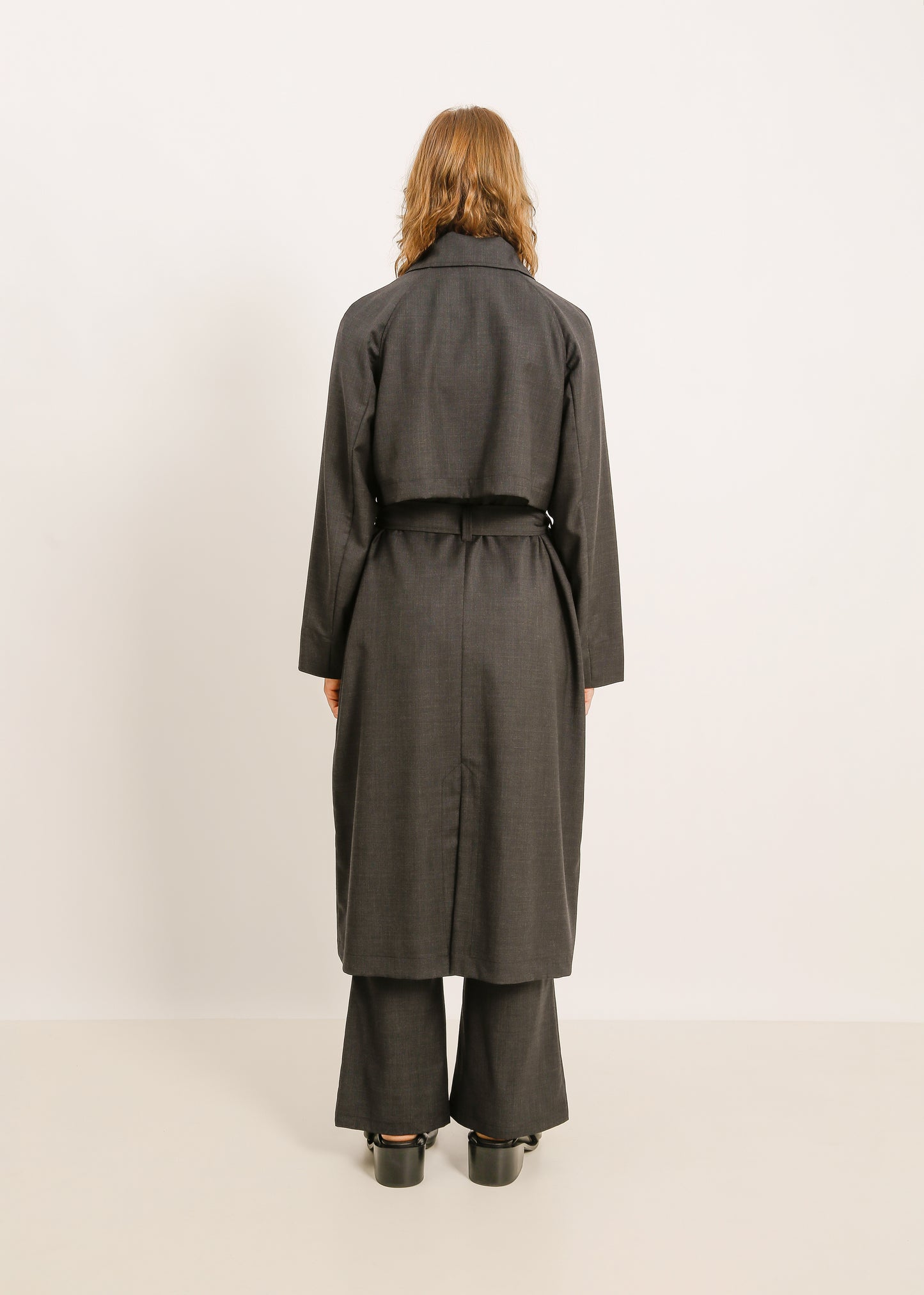 W24 | FIONA TRENCH / CHARCOAL